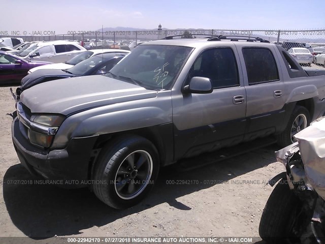 3GNEC13T32G134077 - 2002 CHEVROLET AVALANCHE C1500 SILVER photo 2