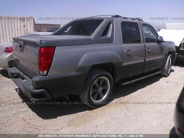 3GNEC13T32G134077 - 2002 CHEVROLET AVALANCHE C1500 SILVER photo 4