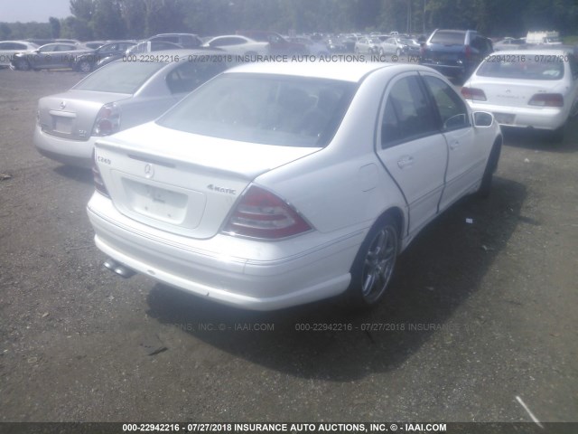 WDBRF81J63F381610 - 2003 MERCEDES-BENZ C 240 4MATIC WHITE photo 4