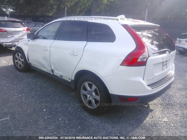 YV4940DZ2C2305879 - 2012 VOLVO XC60 3.2 WHITE photo 3