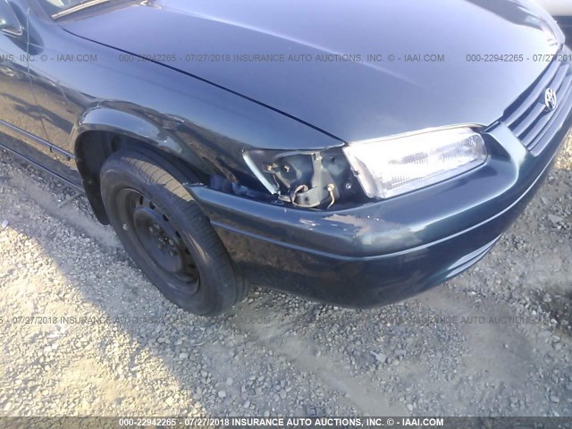 4T1BF22KXVU922661 - 1997 TOYOTA CAMRY CE/LE/XLE 绿色 照片 6