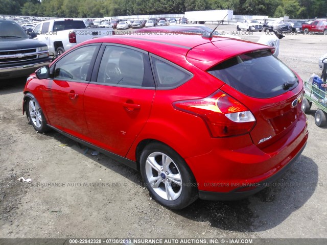 1FADP3K28DL158013 - 2013 FORD FOCUS SE RED photo 3