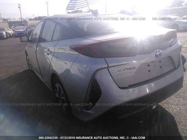 JTDKARFP8H3057734 - 2017 TOYOTA PRIUS PRIME  银色 照片 3