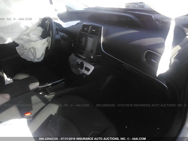 JTDKARFP8H3057734 - 2017 TOYOTA PRIUS PRIME  银色 照片 5