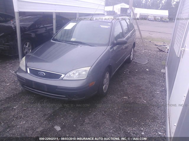 1FAHP36N86W236250 - 2006 FORD FOCUS ZXW GRAY photo 2