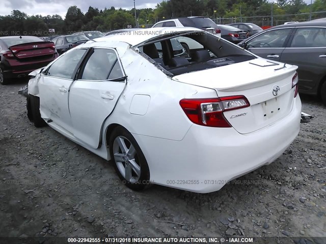 4T1BF1FK0EU838482 - 2014 TOYOTA CAMRY L/SE/LE/XLE 白色 照片 3
