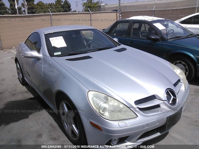 WDBWK56F75F031391 - 2005 MERCEDES-BENZ SLK 350 SILVER photo 1