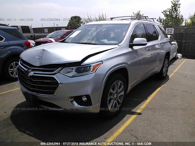 1GNEVJKW1JJ250719 - 2018 CHEVROLET TRAVERSE PREMIER SILVER photo 2