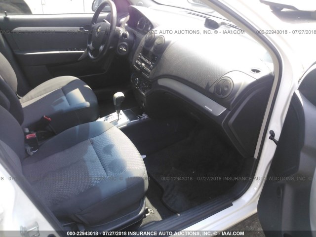 KL1TD5DE8BB128361 - 2011 CHEVROLET AVEO LS/LT 白色 照片 5