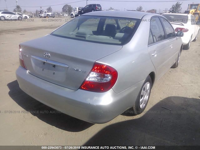 4T1BE32K24U810475 - 2004 TOYOTA CAMRY LE/XLE/SE 银色 照片 4