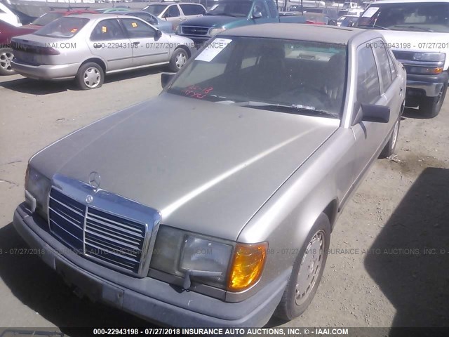 WDBEA30D2KB024233 - 1989 MERCEDES-BENZ 300 E GOLD photo 2