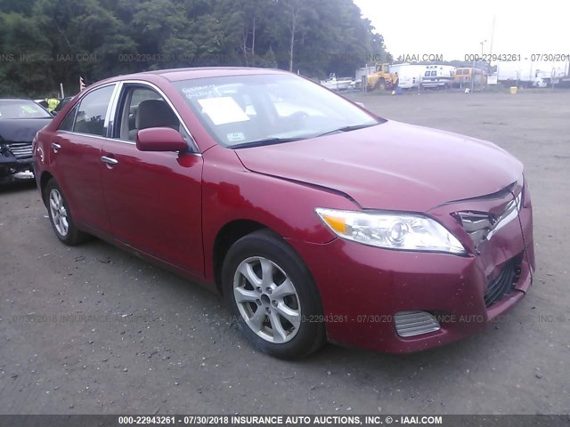 4T1BK3EKXBU613734 - 2011 TOYOTA CAMRY SE/LE/XLE წითელი ფოტო 1
