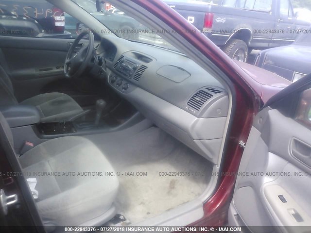 4T1BE32K52U042715 - 2002 TOYOTA CAMRY LE/XLE/SE 勃艮第红 照片 5