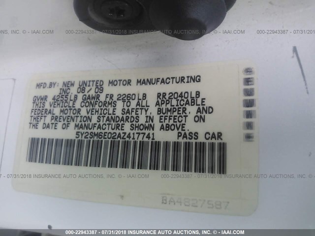 5Y2SM6E02AZ417741 - 2010 PONTIAC VIBE WHITE photo 9