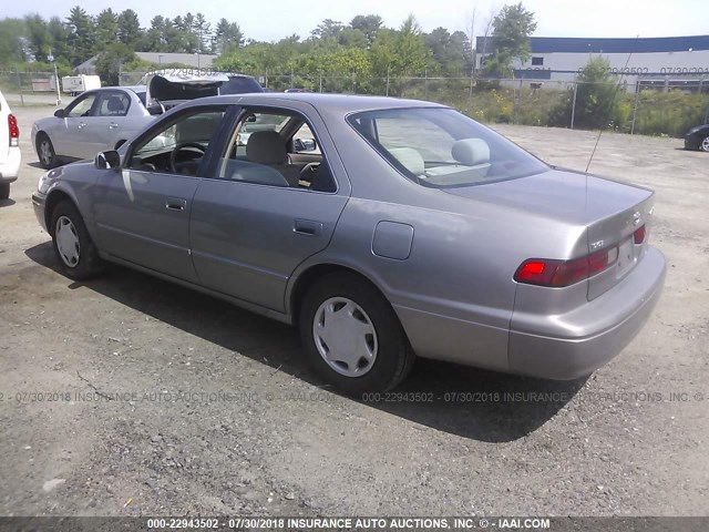 4T1BG22K8WU353890 - 1998 TOYOTA CAMRY CE/LE/XLE ნაცრისფერი ფოტო 3