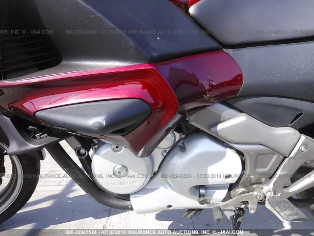 VTMRC5226AE001192 - 2010 HONDA NT700 V RED photo 9