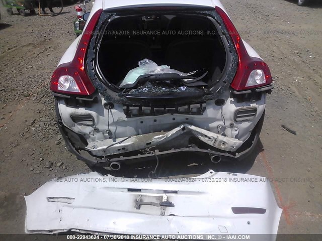 YV1672MK7C2274618 - 2012 VOLVO C30 T5 WHITE photo 6