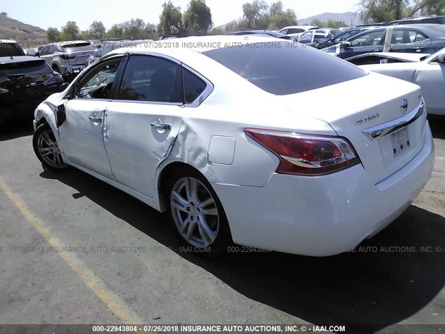 1N4BL3APXDC108505 - 2013 NISSAN ALTIMA 3.5S/3.5SV/3.5SL WHITE photo 3