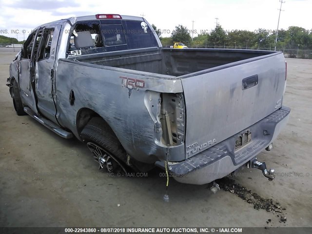 5TFUW5F13DX296903 - 2013 TOYOTA TUNDRA DOUBLE CAB SR5 SILVER photo 3