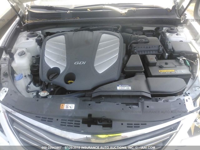 KMHFG4JG6HA583118 - 2017 HYUNDAI AZERA WHITE photo 10