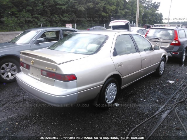 4T1BG22K0VU107169 - 1997 TOYOTA CAMRY CE/LE/XLE 金色 照片 4