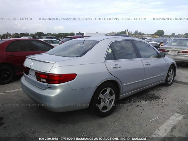 JHMCN36465C013981 - 2005 HONDA ACCORD HYBRID SILVER photo 4