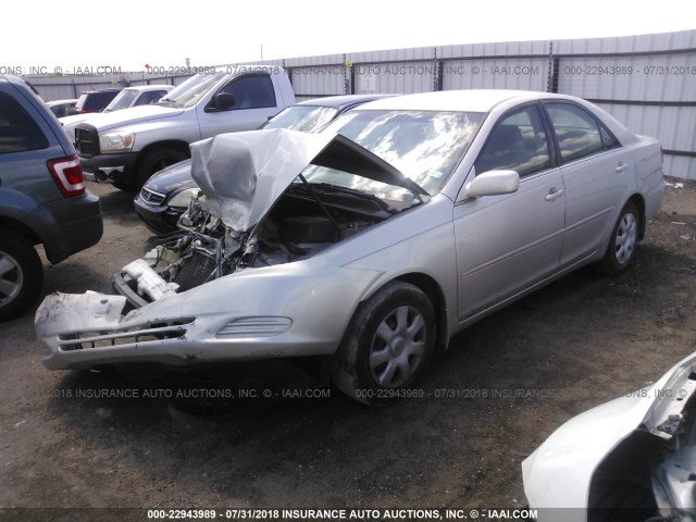 4T1BE32K62U081779 - 2002 TOYOTA CAMRY LE/XLE/SE Gümüş foto 2