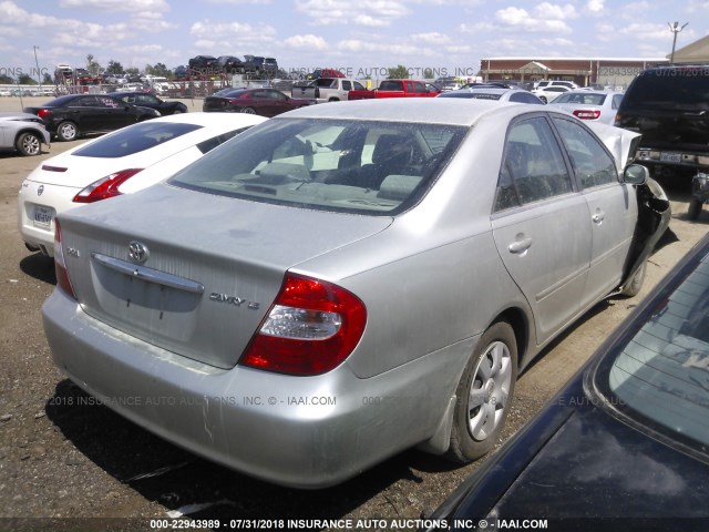 4T1BE32K62U081779 - 2002 TOYOTA CAMRY LE/XLE/SE Gümüş foto 4