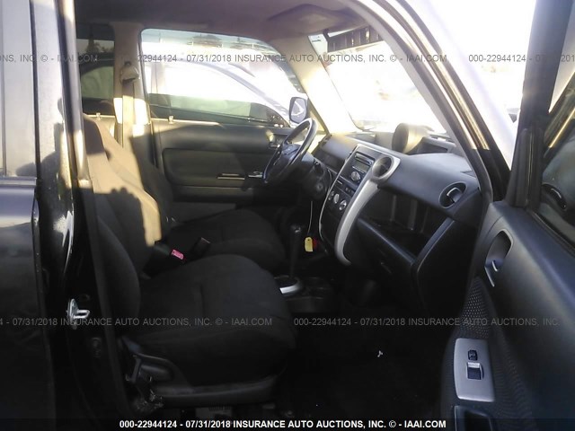 JTLKT324664041174 - 2006 TOYOTA SCION XB 黑色 照片 5