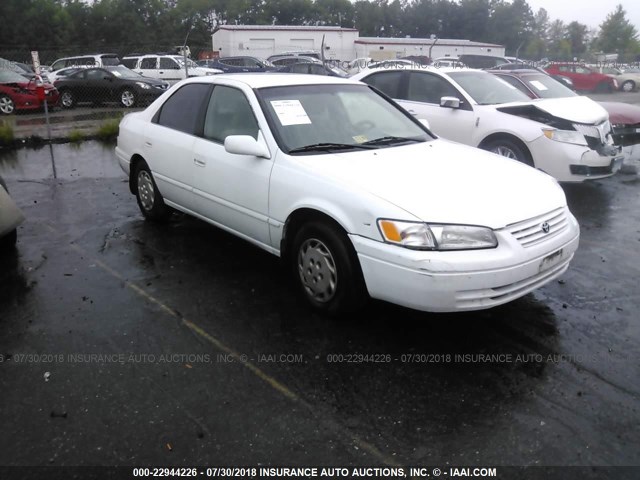 4T1BG28K6XU875359 - 1999 TOYOTA CAMRY CE/LE/XLE 白色 照片 1