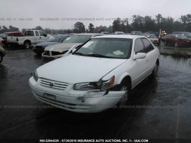 4T1BG28K6XU875359 - 1999 TOYOTA CAMRY CE/LE/XLE 白色 照片 6