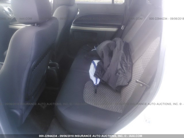 3GNBAADB5AS629018 - 2010 CHEVROLET HHR LS WHITE photo 8