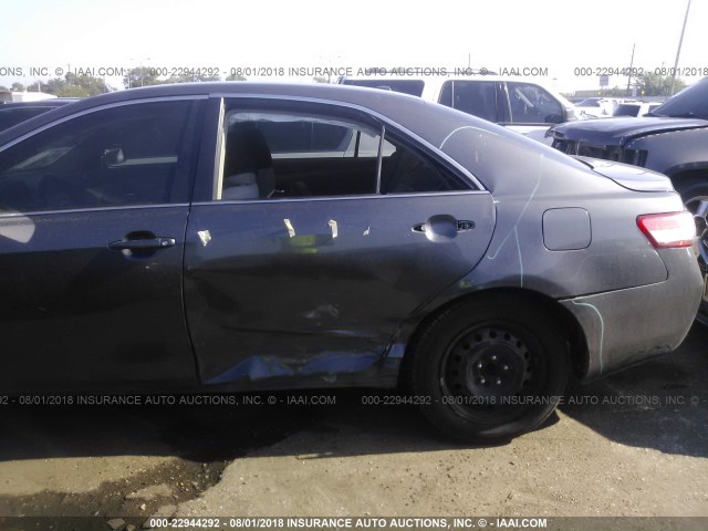 4T4BF3EKXBR210525 - 2011 TOYOTA CAMRY SE/LE/XLE GRAY photo 6