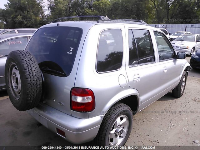 KNDJB723425172519 - 2002 KIA SPORTAGE SILVER photo 4