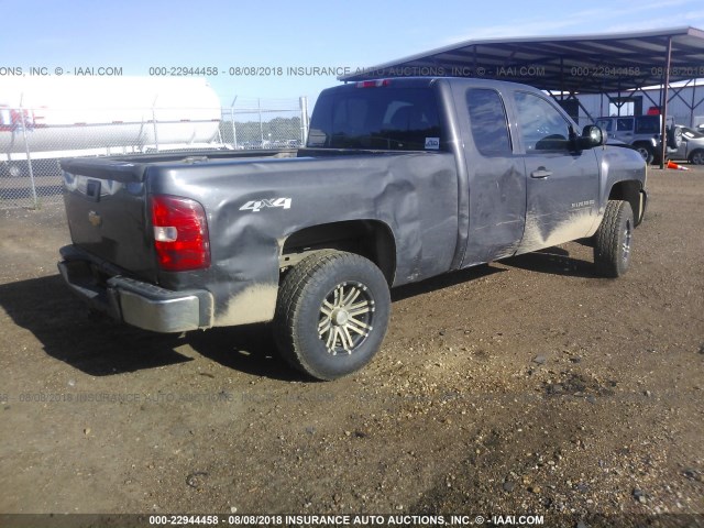 1GCSKREA7AZ160236 - 2010 CHEVROLET SILVERADO K1500 LS GRAY photo 4