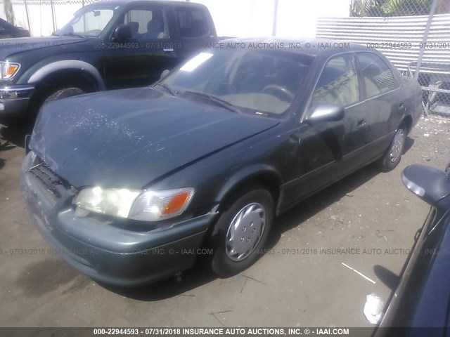 4T1BG22KXYU627352 - 2000 TOYOTA CAMRY CE/LE/XLE მწვანე ფოტო 2