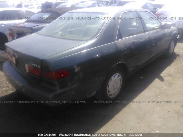 4T1BG22KXYU627352 - 2000 TOYOTA CAMRY CE/LE/XLE მწვანე ფოტო 4