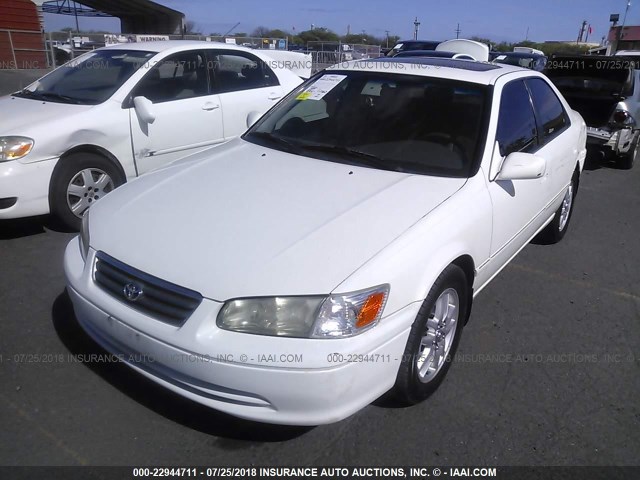 JT2BF28K7Y0280450 - 2000 TOYOTA CAMRY LE/XLE WHITE photo 2