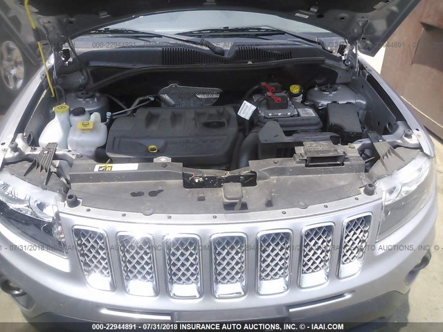 1C4NJDEB3GD718388 - 2016 JEEP COMPASS LATITUDE ნაცრისფერი ფოტო 10