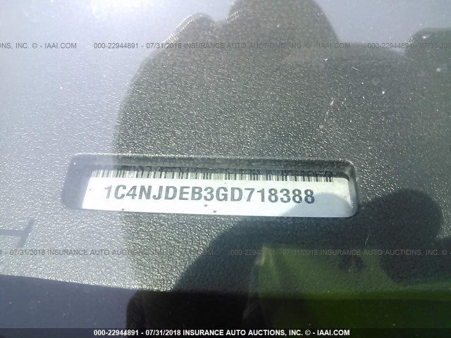 1C4NJDEB3GD718388 - 2016 JEEP COMPASS LATITUDE ნაცრისფერი ფოტო 9