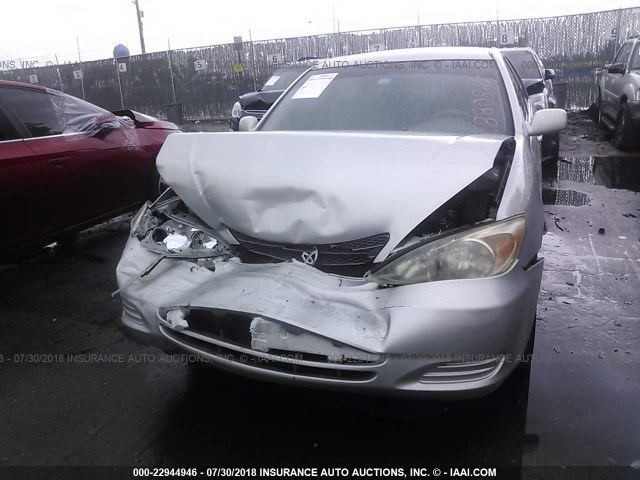 4T1BE32K44U880866 - 2004 TOYOTA CAMRY LE/XLE/SE 银色 照片 6