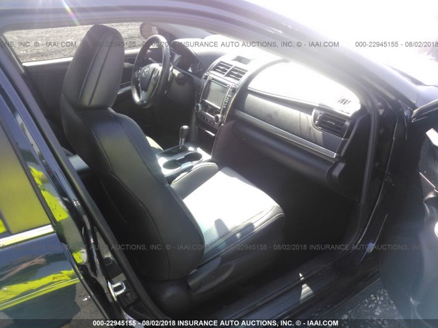 4T1BF1FK2EU385501 - 2014 TOYOTA CAMRY L/SE/LE/XLE 黑色 照片 5