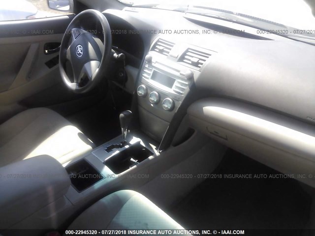 4T1BE46KX7U007286 - 2007 TOYOTA CAMRY NEW GENERAT CE/LE/XLE/SE SILVER photo 5