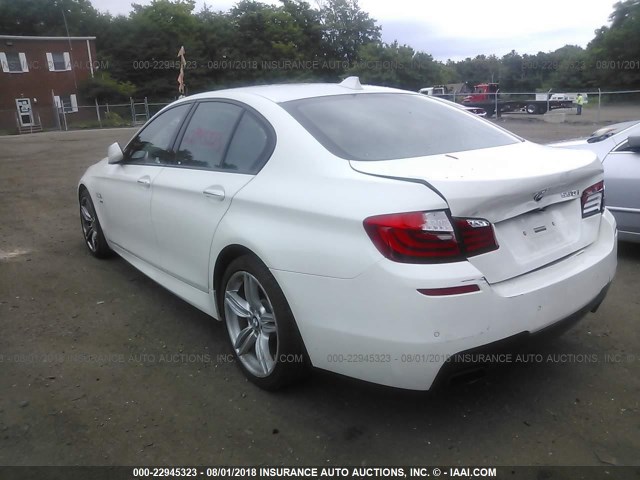 WBAFU9C56BC278264 - 2011 BMW 550 XI WHITE photo 3