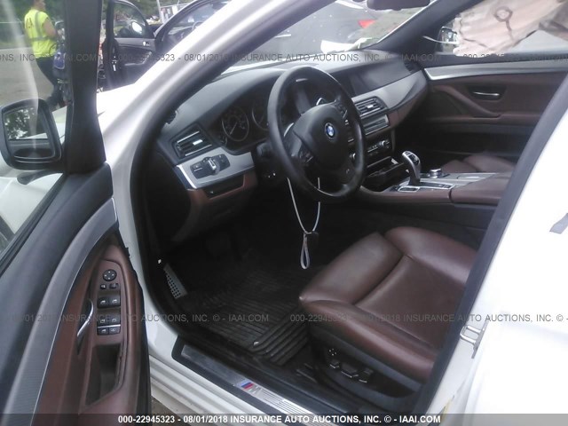 WBAFU9C56BC278264 - 2011 BMW 550 XI WHITE photo 5