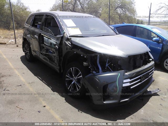 5TDZARFH4JS034575 - 2018 TOYOTA HIGHLANDER LE GREEN photo 6