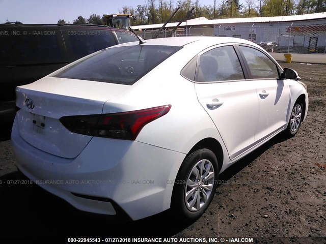 3KPC24A32JE007029 - 2018 HYUNDAI ACCENT SEL WHITE photo 4