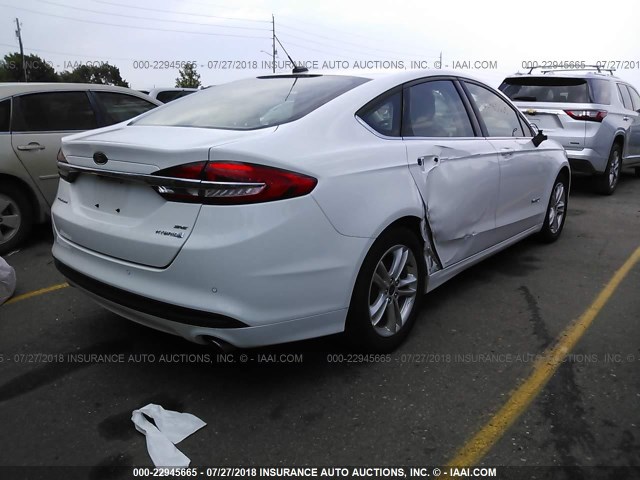 3FA6P0LU3JR140801 - 2018 FORD FUSION SE HYBRID WHITE photo 4