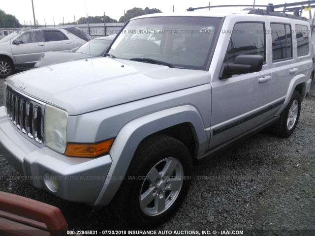 1J8HG48K37C545851 - 2007 JEEP COMMANDER SILVER photo 2