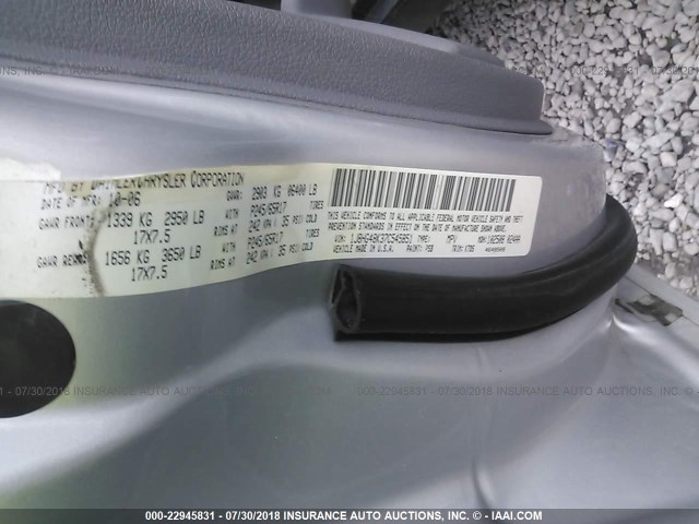 1J8HG48K37C545851 - 2007 JEEP COMMANDER SILVER photo 9